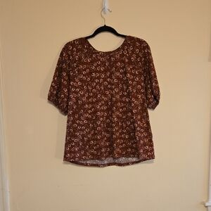 Chic Brown and Cream Boxy Blouse with Scoop Neck Collar And A Raglan Cut